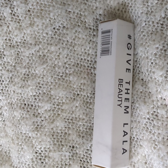 GIVE THEM LALA BEAUTY Matte Liquid Lipstick in Booty Call, 3.2g/0.11fl oz - Picture 4 of 14